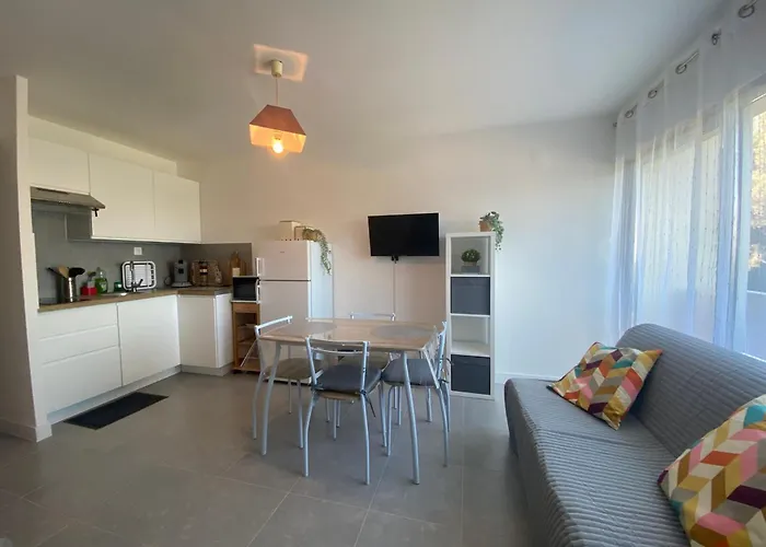 Appartement Confortable Proche Des Thermes A - Fr-1-503-186 Balaruc-les-Bains